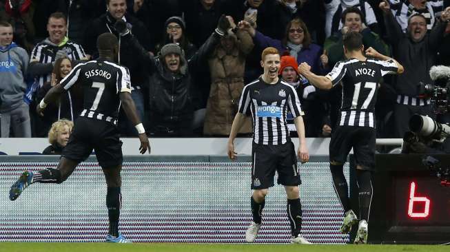 Sempat Tertinggal, Newcastle Sudahi Perlawanan Everton 3-2
