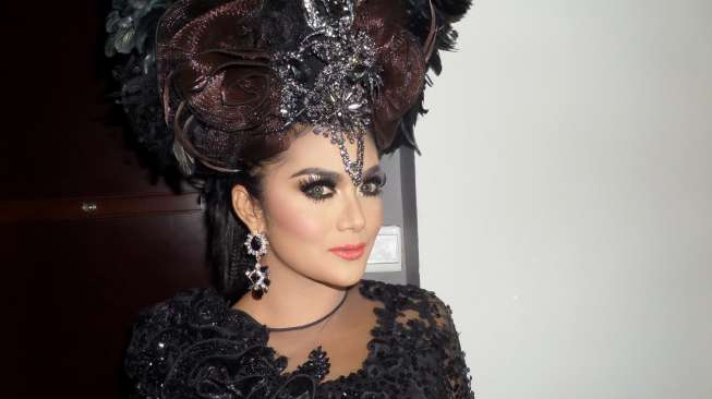 Manggung Tahun Baru, Krisdayanti Kudu Rayu Suami