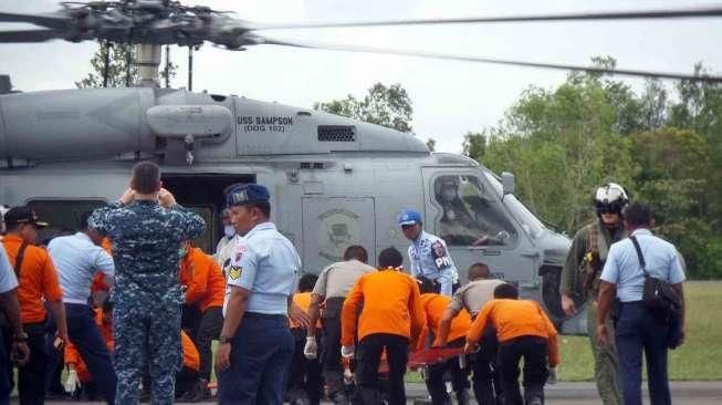 Seharian, Helikopter Seahawk AS Berhasil Angkut 12 Jenazah