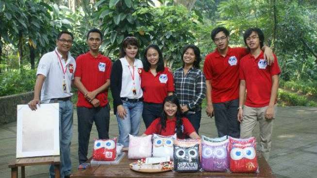 Kebahagiaan 5 Detik dari "Owlie Project"