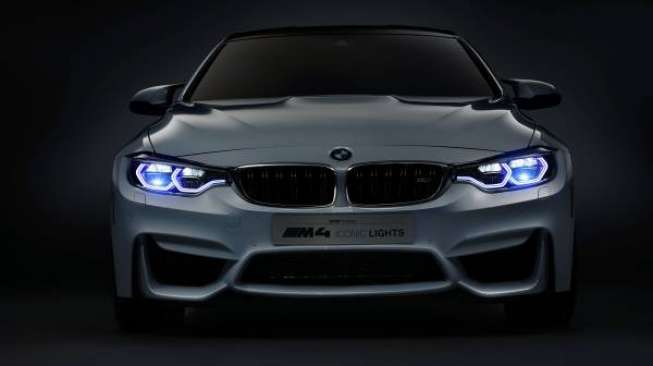 Lampu laser pada mobil konsep BMW M4 (press.bmwgroup.com).