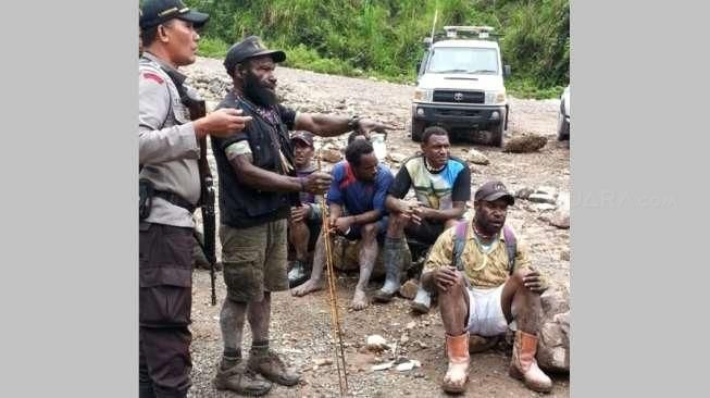 Bantu Kelompok Bersenjata, Aktivitas Pendulang Liar Dihentikan