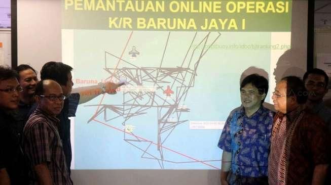 Jumpa pers operasi dan penemuan titik lokasi sinyal kotak hitam AirAsia QZ8501 yang dilakukan di bawah kendali BPPT, di Jakarta, Minggu (11/1/2015). [Suara.com/Oke Atmaja]