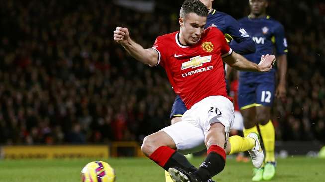 Cedera, Van Persie Terancam Absen Perkuat MU di Sejumlah Laga