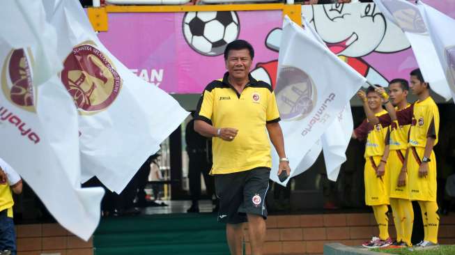 Kesehatan Menurun, Eks Pelatih Timnas Benny Dollo Dirawat di RSU Tangsel, Positif Covid-19