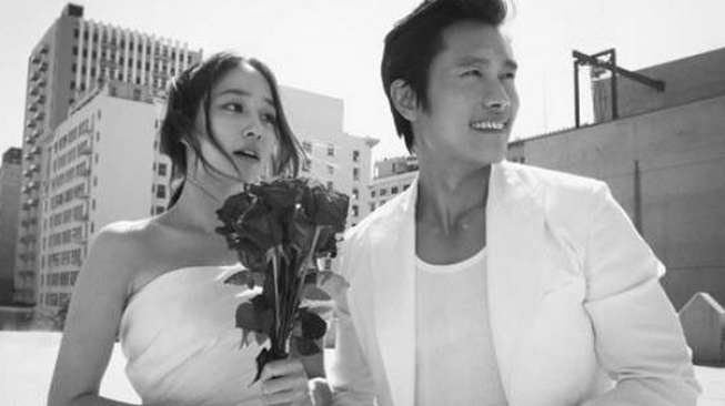 Pasangan artis Lee Byung Hun dan Lee Min Jung. [Soompi]