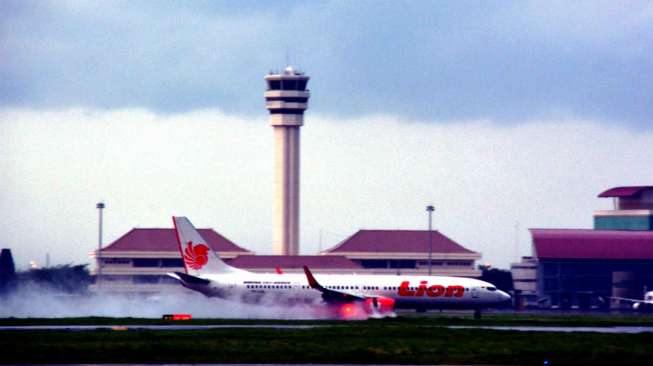 Hindari Gunung Raung, Jalur Penerbangan Surabaya-Denpasar Digeser