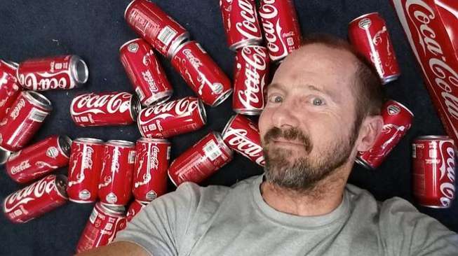 Ini yang Terjadi Jika Anda Minum 10 Kaleng Coke Sehari