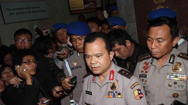 Bambang ditangkap berdasarkan laporan masyarakat pada 15 Januari 2015.