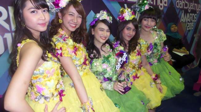 JKT 48 Menyabet Gelar "Duo/Grup Terdahsyat"