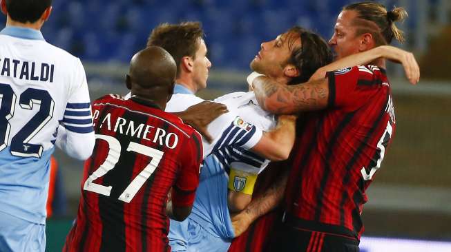 Soal Kartu Merah, Mexes Minta Maaf