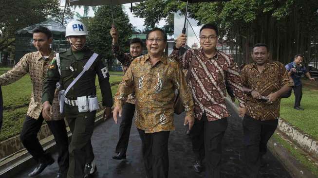 Prabowo datang menemui Presiden Joko Widodo untuk bersilahturahim.