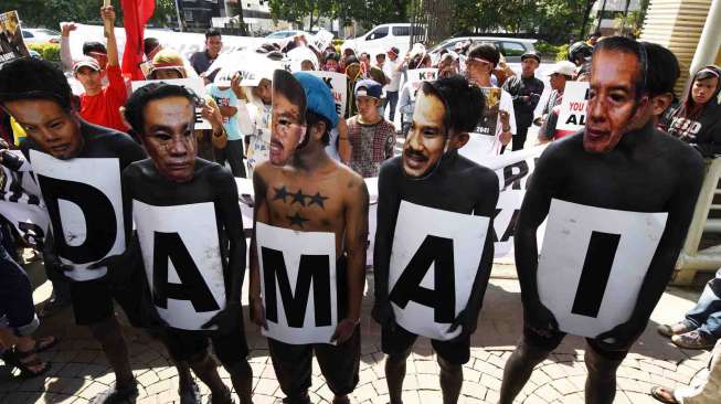 Tuntut KPK-Polri Damai