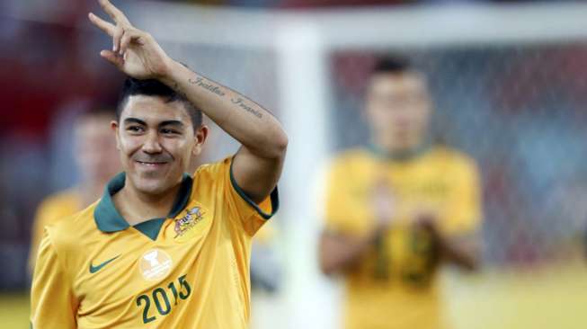 Massimo Luongo, gelandang Australia berdarah Indonesia, terpilih sebagai Pemain Terbaik di turnamen Piala Asia 2015 yang berakhir pada Sabtu (31/1) [Reuters/Tim Wimborne].