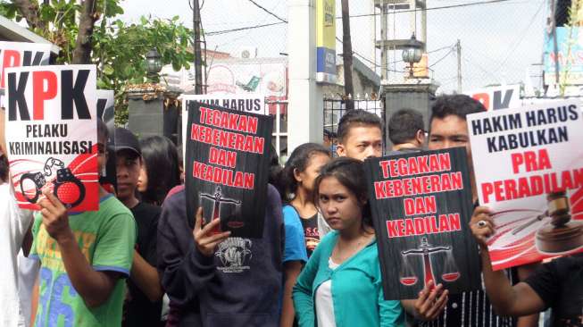 Jelang Sidang Praperadilan, Pendukung Komjen Budi Demo