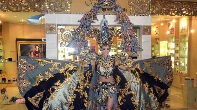 Kostum tersebut di ajang Miss Universe 2014 berhasil meraih Best Costume.