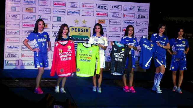 Persib Luncurkan Seragam Musim 2015, Dipasangi Dua Bintang Emas