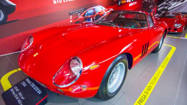 Tukang Kandang Ayam Sukses Bikin Ferrari Termahal di Dunia