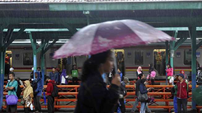 Perjalanan KRL relasi Bogor-Jakarta Kota dan Bogor-Jatinegara dilayani hanya sampai Stasiun Manggarai.