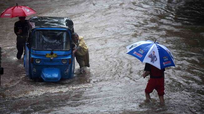 Pemkot Tangerang Gratiskan Pengobatan Korban Banjir