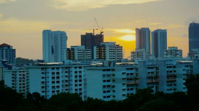 Menikmati Sunset dari Jembatan Tertinggi