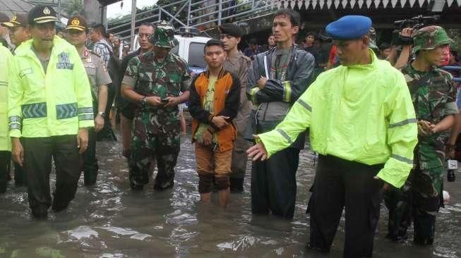 Wakapolri Pantau Banjir