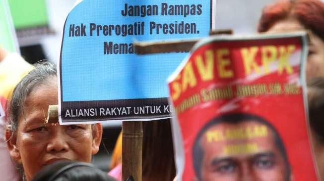 Aksi Save KPK