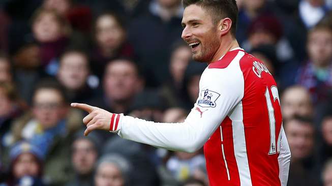 Giroud Tak Terkejut Banyak Pesepak Bola Perokok