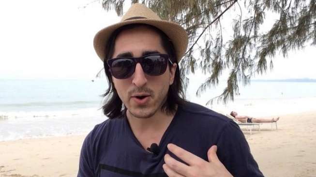 Navid Moazzez, "Drop Out" Kuliah dan Berpenghasilan Rp500 Juta