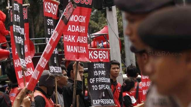 Serikat Buruh Industri Semakin Lemah