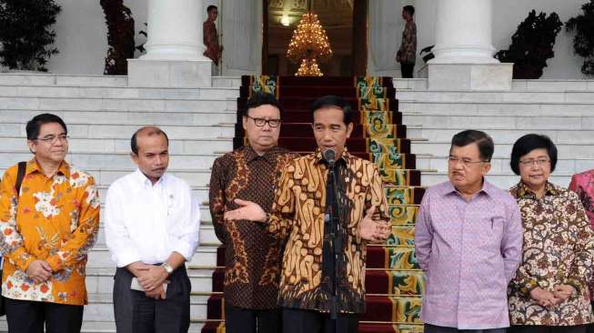 Jokowi Berikan Keterangan Pers