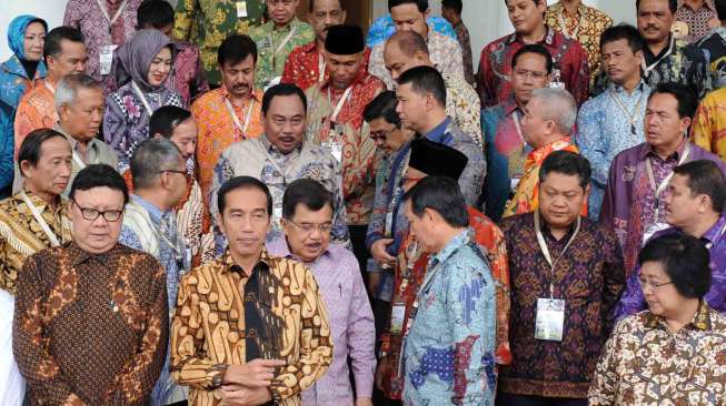 Jokowi Berikan Keterangan Pers