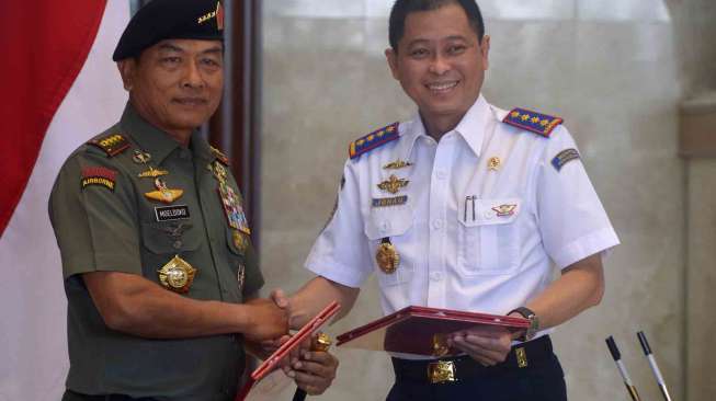 Jonan Minta TNI Amankan Obvitnas