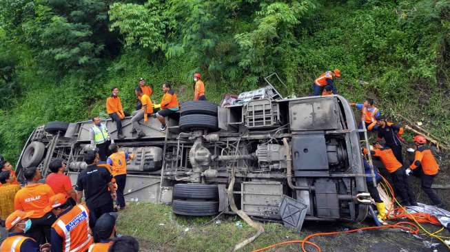 16 Penumpang Tewas, Supir Bus "Sang Engon" Jadi Tersangka