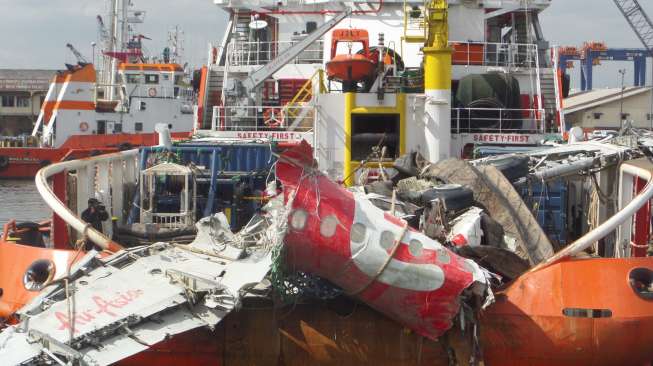 Di Rongsokan AirAsia QZ8501 Masih Ada Potongan Tubuh dan Barang