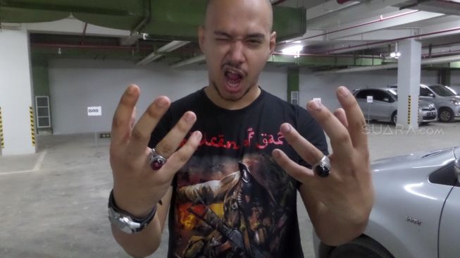Duit Husein Idol Sebagai Penyanyi Lebih Gede Ketimbang Main Film