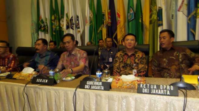 Dimediasi Kemendagri, Lulung Protes, Ahok Tertawa