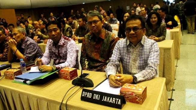 Kemendagri Terus Dorong DPRD dan Ahok Selesaikan Masalah APBD