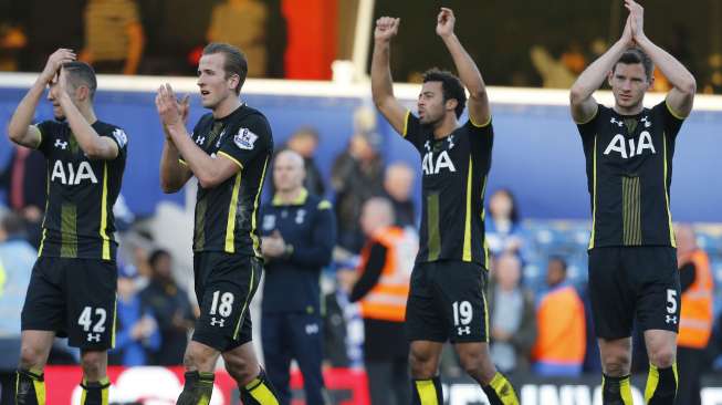 Kane Bawa Spurs Hantam QPR di Loftus Road