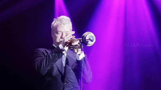 Musisi jazz Amerika Serikat, Chris Botti di Java Jazz Festival 2015, (7/3). (Suara.com/Kurniawan Mas'ud)