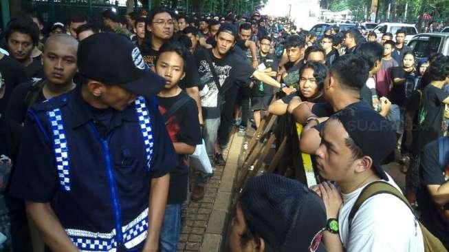 Hammersonic 2015, Senayan Sudah "Menghitam" Sejak Siang