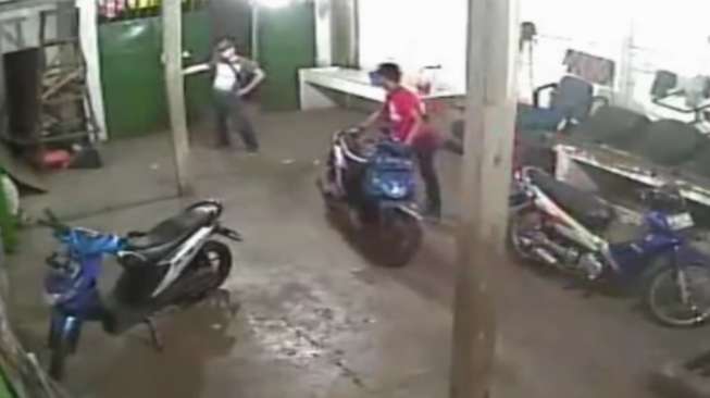 Polisi Buru Pembegal Motor di Matraman