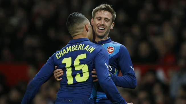 Monreal Perpanjang Kontraknya di Arsenal