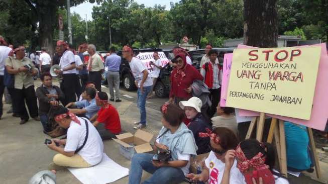 Penghuni Apartemen dan Rusun Demo ke Balai Kota Jakarta