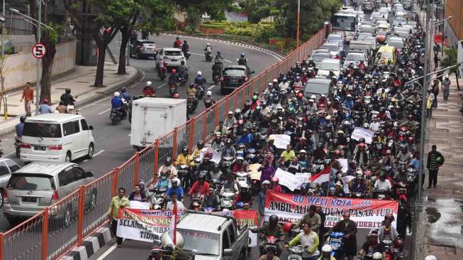 Aksi Pedagang Pasar Turi