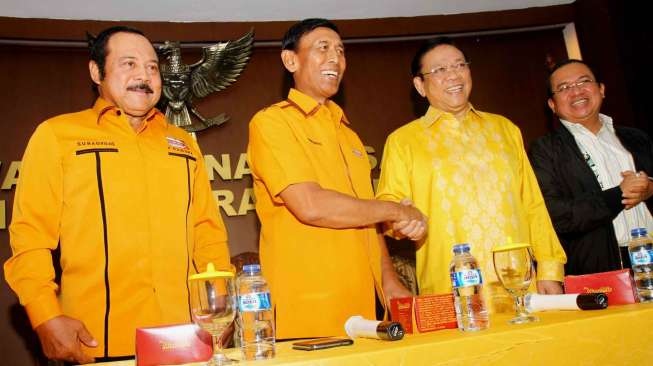 Agung Laksono melanjutkan safari politik