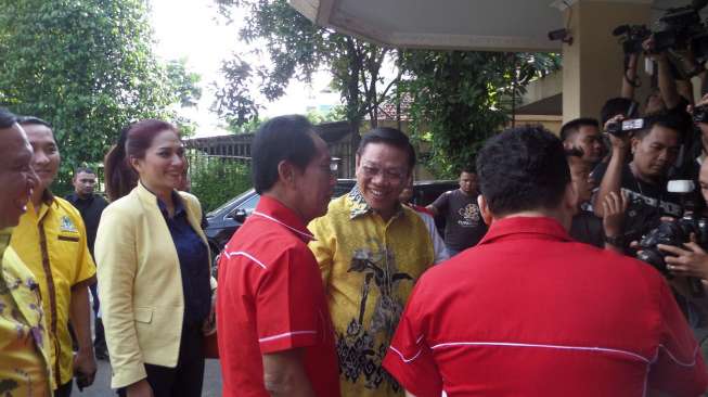 Sutiyoso Merendah Saat Dikunjungi Agung Laksono