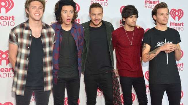 Jelang Konser One Direction, Fans Menyemut Sejak Dini Hari