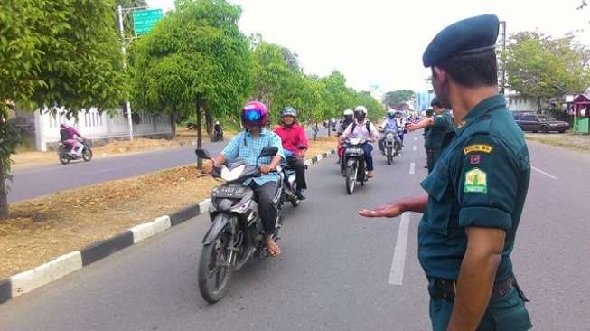 Berpakaian Ketat, Puluhan Perempuan Aceh Dijaring Polisi Syariat