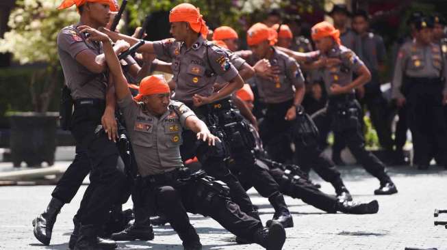 Simulasi dan latihan tersebut guna meningkatkan kesiapsiagaan anggota kepolisian ketika menghadapi suatu kejadian atau tindak kejahatan.